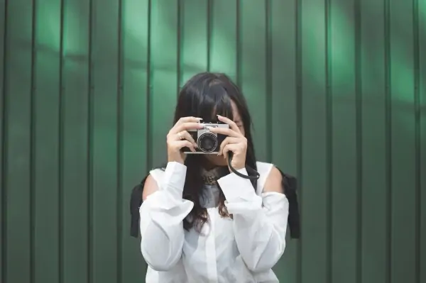 Meu Primeiro Ensaio: Como vencer a timidez diante da câmera?